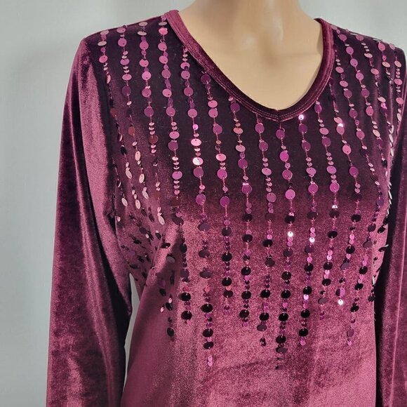Quacker Factory Women's Paillettes V-Neck Velvet Sequins Top in Purple Size M - Picture 2 of 11
